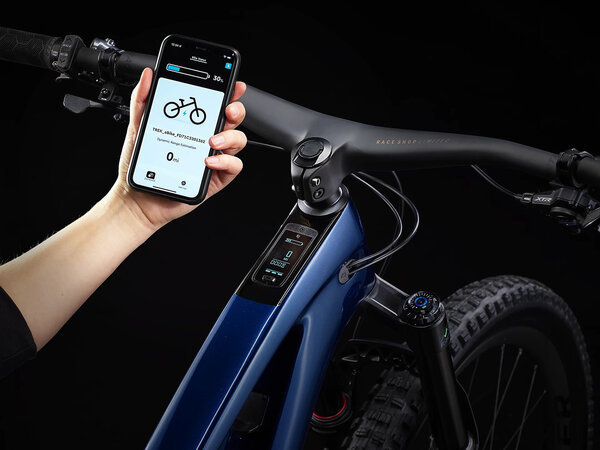 Elektrobicykel Trek Fuel EXe 9.9 XX1 AXS Mulsanne Blue 2023