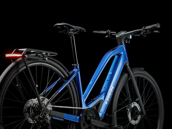 Elektrobicykel Trek FX+ 7 Mid-step Alpine Blue Gloss 2026