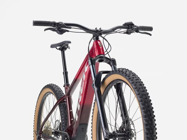 Elektrobicykel Trek Marlin+ 8 Fury Red/Lithium Fade 2026