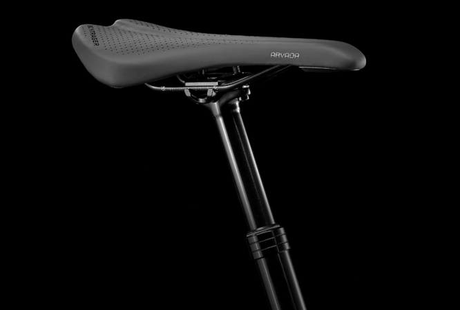 Elektrobicykel Trek Powerfly FS 4 Matte Black /Gloss Black 2023