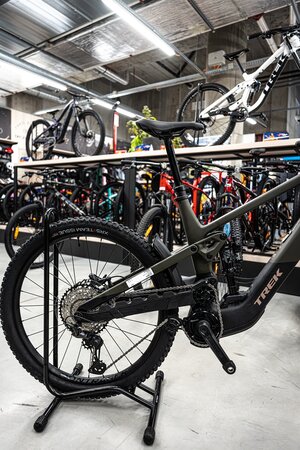 Elektrobicykel Trek Slash+ 9.7 SLX/XT Olive Drab 2025