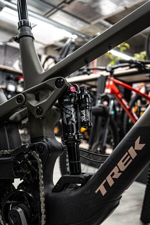 Elektrobicykel Trek Slash+ 9.7 SLX/XT Olive Drab 2025