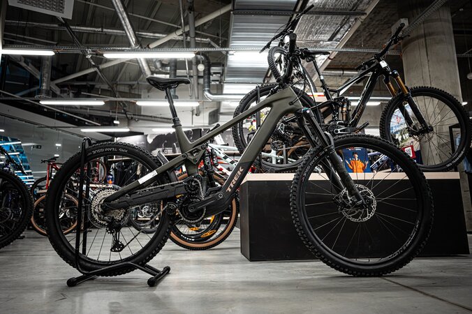 Elektrobicykel Trek Slash+ 9.7 SLX/XT Olive Drab 2025