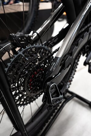 Elektrobicykel Trek Slash+ 9.9 X0 AXS T-Type Mercury 2025