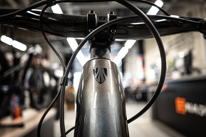 Elektrobicykel Trek Slash+ 9.9 X0 AXS T-Type Mercury 2025