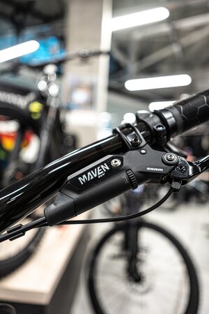 Elektrobicykel Trek Slash+ 9.9 X0 AXS T-Type Mercury 2025