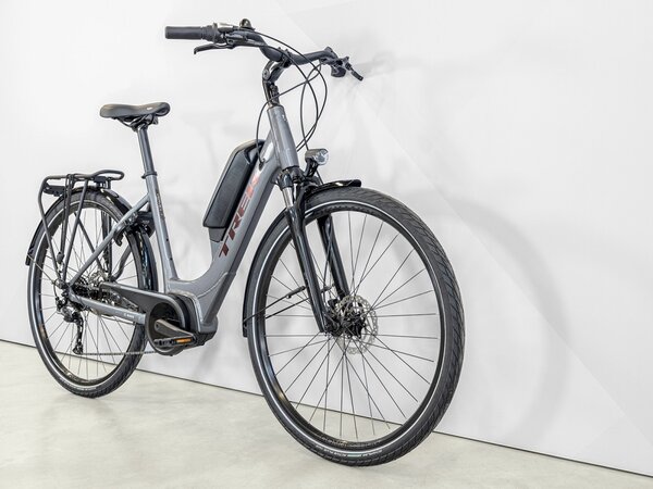 Elektrobicykel Trek Verve+ 1 Lowstep DT 300Wh Galactic Grey 2023