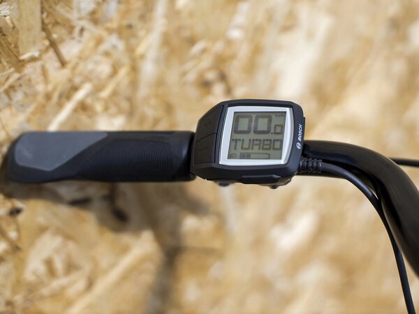 Elektrobicykel Trek Verve+ 1 500Wh Solid Charcoal 2023