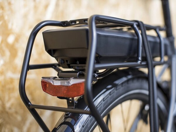 Elektrobicykel Trek Verve+ 1 500Wh Solid Charcoal 2023