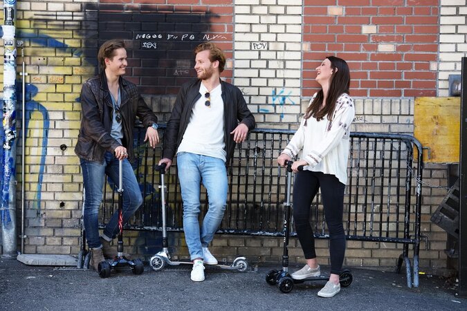 Micro Kickboard Compact Black "výstavný kus"