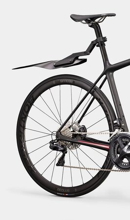 Univerzálna sada blatníkov Bontrager Black Univerzálna sada blatníkov Bontrager Black