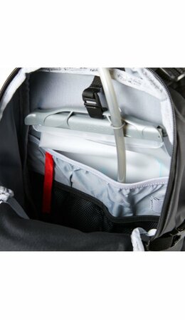 Batoh Utility Hydration Medium Pack Black 11,6