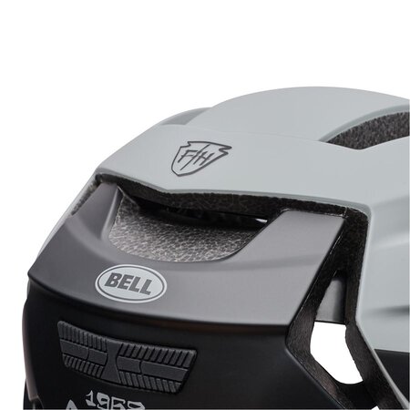 Prilba Bell 4Forty Air MIPS Black Fasthouse