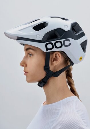 Cyklistická prilba POC Cularis Pure Hydrogen White/Uranium Black Matt