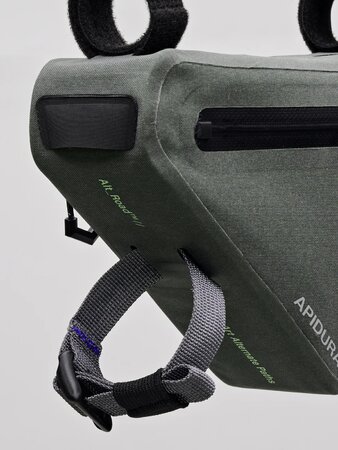 Cyklistická brašňa MAAP x Apidura Frame Pack 1L Loam