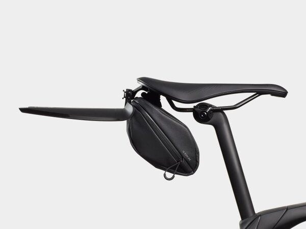 Taška pod sedlo Trek Blendr Black 1l
