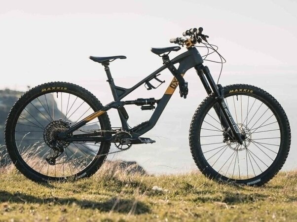 MTB sedačka 2.0 a riadidlá na rám Combo MTB sedačka 2.0 a riadidlá na rám Combo