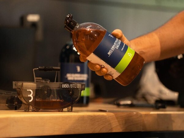 Odmasťovač prevodov bicykla BBB BTL-250 bio drivetrain 1l