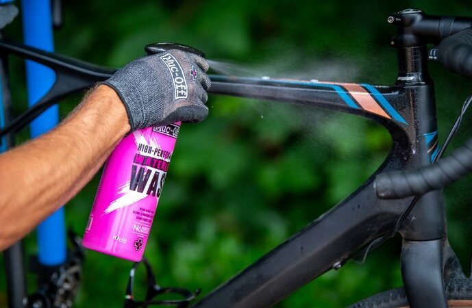 Čistiaci prostriedok Muc-Off High Performance Waterless Wash 750ml