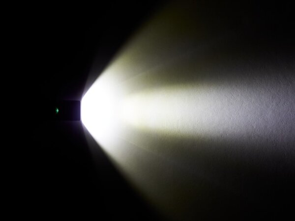 Predné svetlo Trek Commuter Comp R Front Bike Light Black