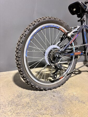 Testovaný Capriolo Diavolo 200 FS Grey/Red 2021