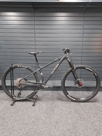 Testovaný bicykel CTM Zephyr Limited Matná Antracitová B-KH-6
