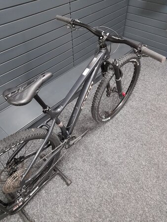 Testovaný bicykel CTM Zephyr Limited Matná Antracitová B-KH-6