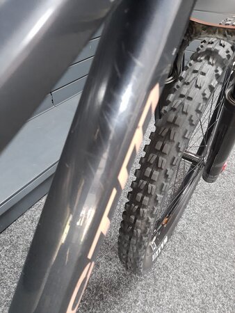 Testovaný bicykel CTM Zephyr Limited Matná Antracitová B-KH-6