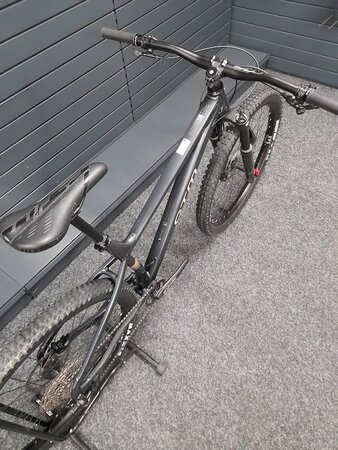 Testovaný bicykel CTM Zephyr Limited Matná Antracitová B-KH-8