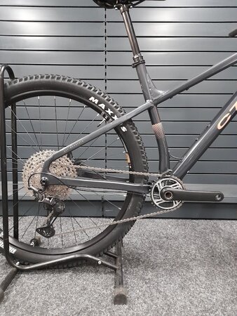 Testovaný bicykel CTM Zephyr Limited Matná Antracitová B-KH-9