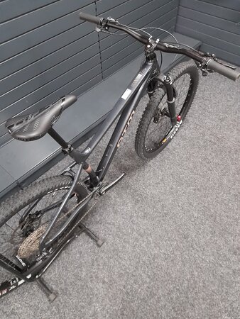 Testovaný bicykel CTM Zephyr Limited Matná Antracitová B-KH-9