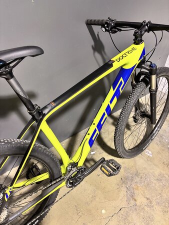 Testovaný bicykel Felt Doctrine 6 Yellow