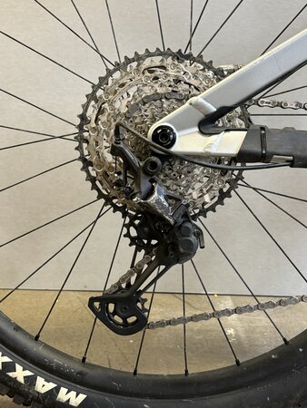 Testovaný Bicykel Ghost Riot Trail Full Party Silver/Electric Purple 2022