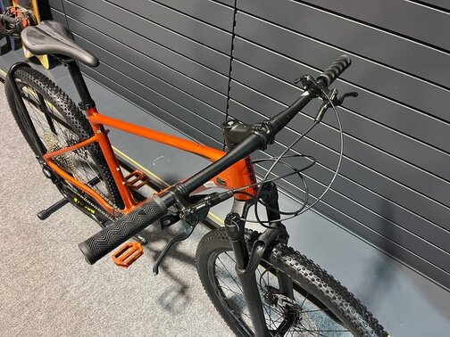 Testovaný Bicykel Giant XTC SLR Grenadine 2022