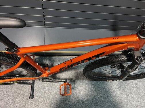 Testovaný Bicykel Giant XTC SLR Grenadine 2022
