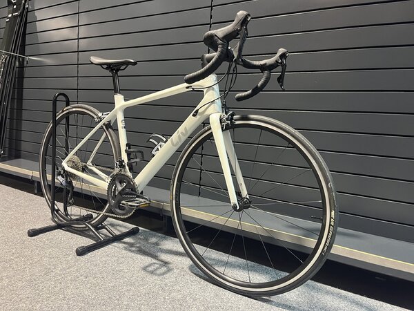 Testovaný Bicykel Liv Langma Advanced 1 Unicorn White 2021