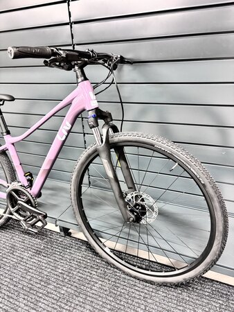 Testovaný bicykel Liv Rove 3 DD Purple Ash 2024