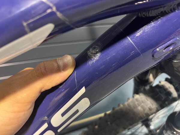 Testovaný Bicykel Kross Level 4.0 Navy Blue/White Glossy 2022 R76