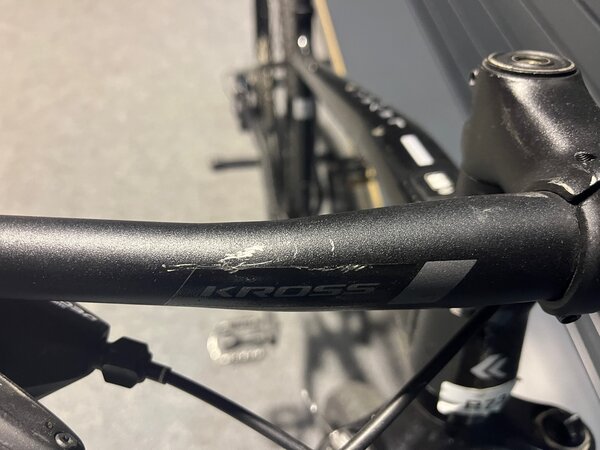 Testovaný Bicykel Kross Level 5.0 Black/Silver Glossy 2022