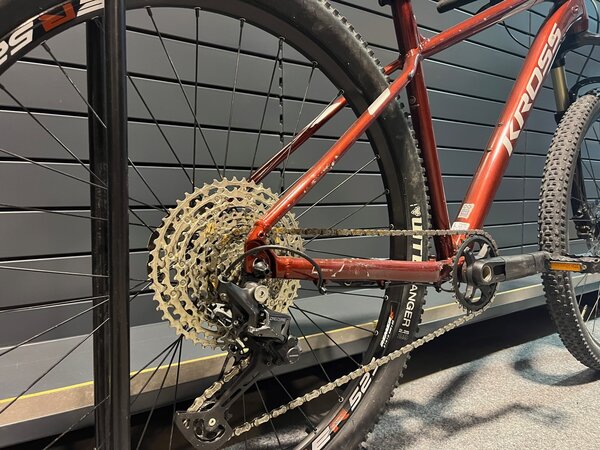 Testovaný Bicykel Kross Level 6.0 Ruby/Silver Glossy 2022