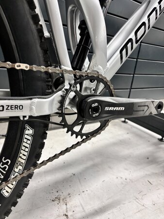 Testovaný Mondraker Foxy 29 Racing Silver/Black 2022