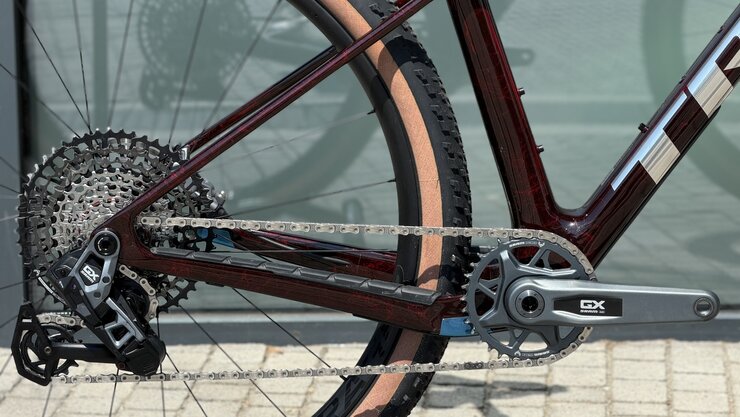 Testovaný bicykel Trek Procaliber 9.7 AXS Gen 3 Carbon Red Smoke 2026