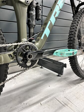 Testovaný bicykel Trek Remedy 8 Matte Olive Grey 2022