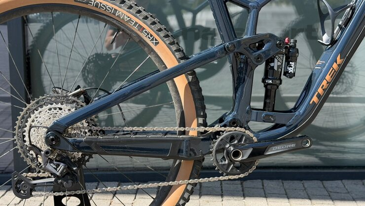 Testovaný bicykel Trek Fuel EX 8 XT Gen 6 Nautical Navy 2025
