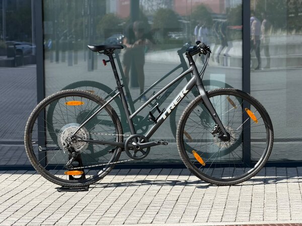 Testovaný bicykel Trek FX 3 Disc Stagger Matte Dnister Black