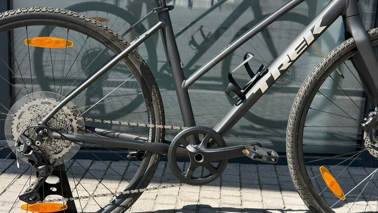 Testovaný bicykel Trek FX 3 Disc Stagger Matte Dnister Black