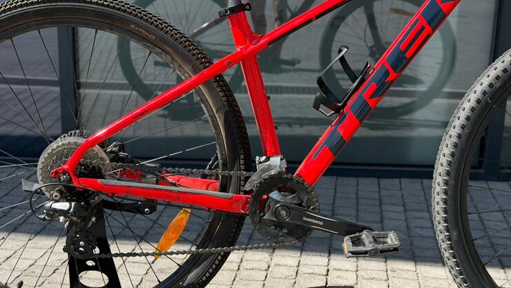 Testovaný bicykel Trek Marlin 6 Radioactive Red/Trek Black 2021
