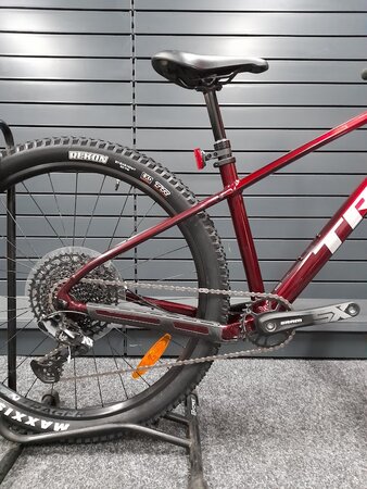 Testovaný bicykel Trek Marlin 7 Gen 3 Fury Red B-KH-2