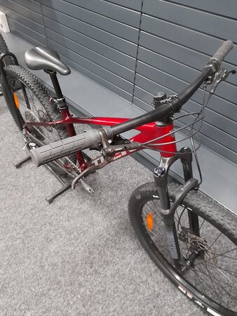 Testovaný bicykel Trek Marlin 7 Gen 3 Fury Red B-KH-2