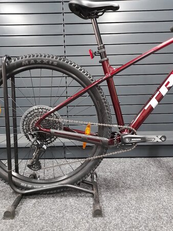Testovaný bicykel Trek Marlin 7 Gen 3 Fury Red B-KH-3